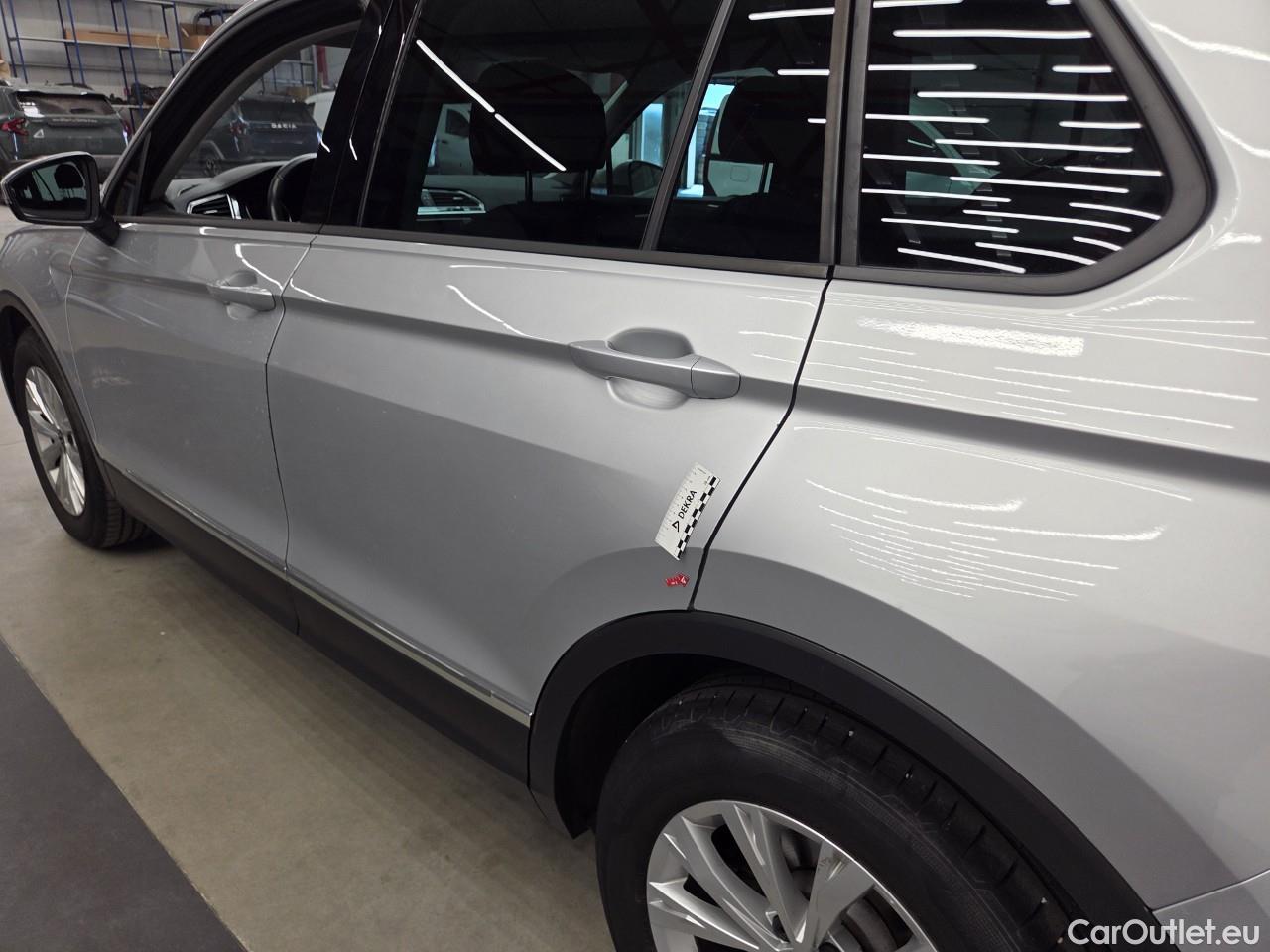  Volkswagen  Tiguan Life 2.0 TDI 150CP DSG #24