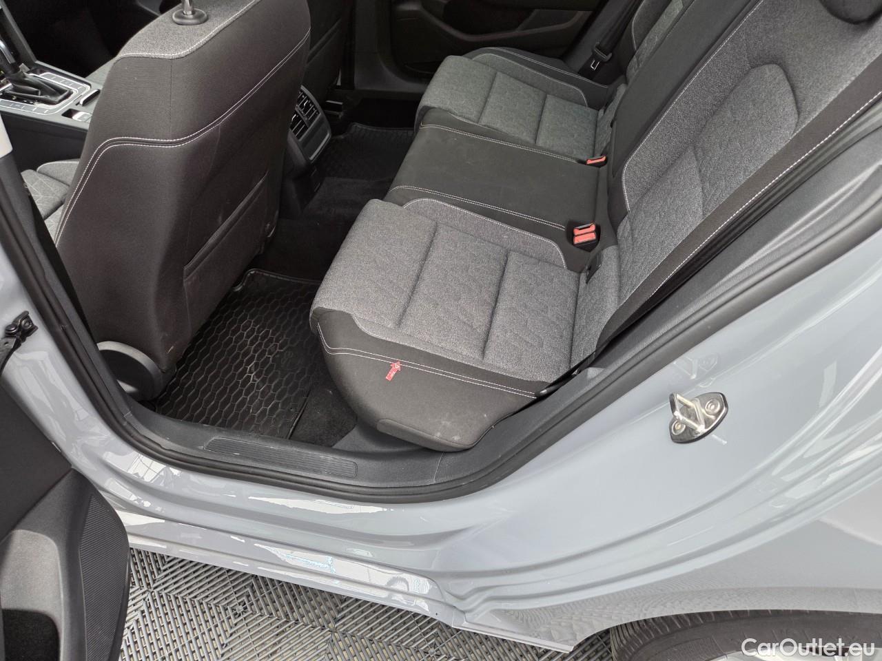  Volkswagen  Passat Advance 1.5 TSI ACT DSG 150 CP #28