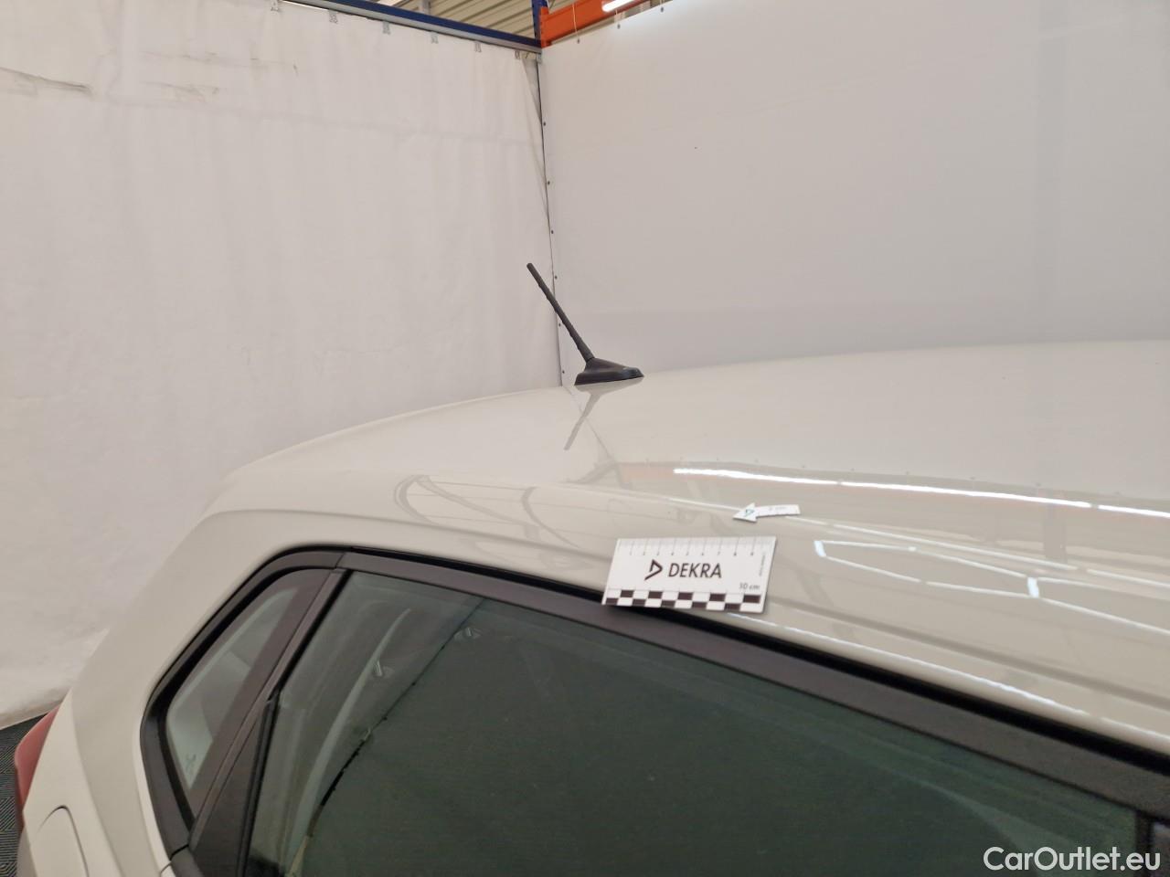  Volkswagen  Polo 1.0 80CP Trendline #40
