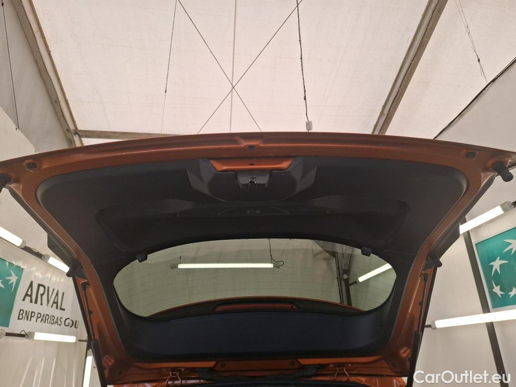  Peugeot  2008  Allure Business 1.5 HDi 110CV BVM6 E6d #23