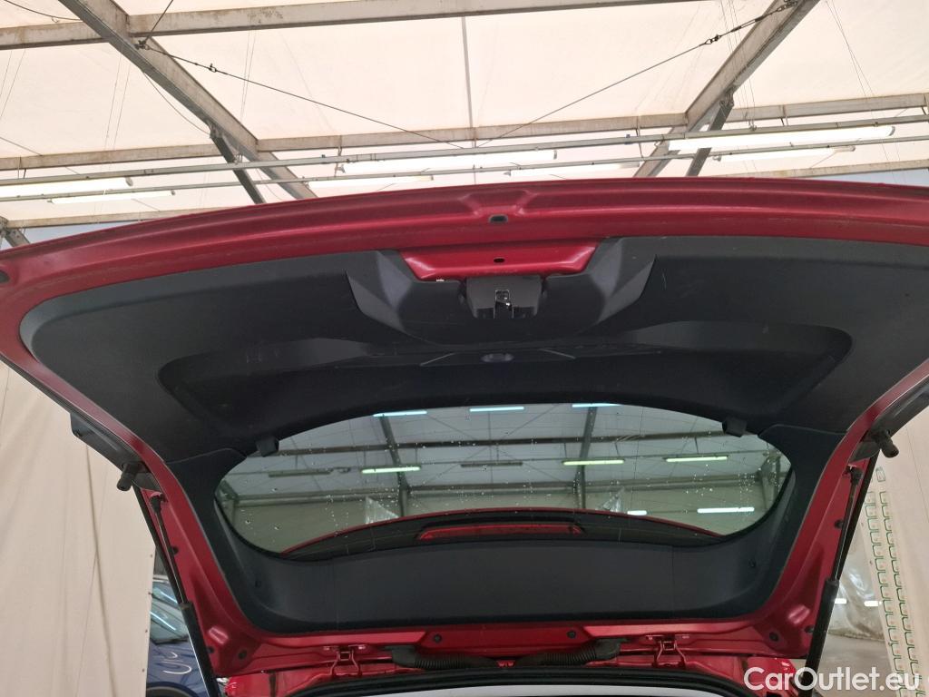  Peugeot  2008  Allure Pack 1.5 HDi 110CV BVM6 E6d #40