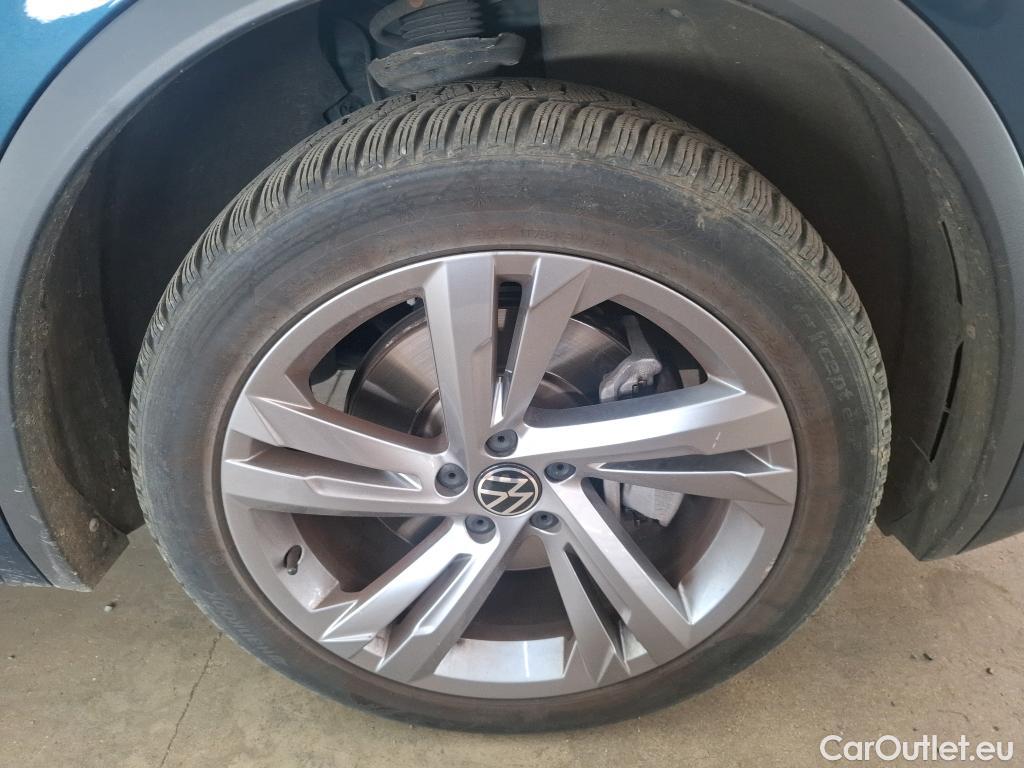  Volkswagen  Tiguan VOLKSWAGEN  / 2020 / 5P / SUV 1.4 eHybrid 245 DSG6 R-Line #29