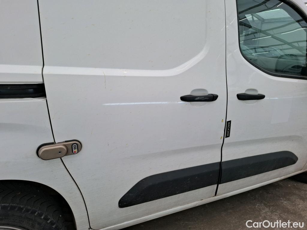  Citroen  Berlingo CITROEN  / 2018 / 4P / Fourgonnette M 1000kg PureTech 130 S&S AT Worker #5