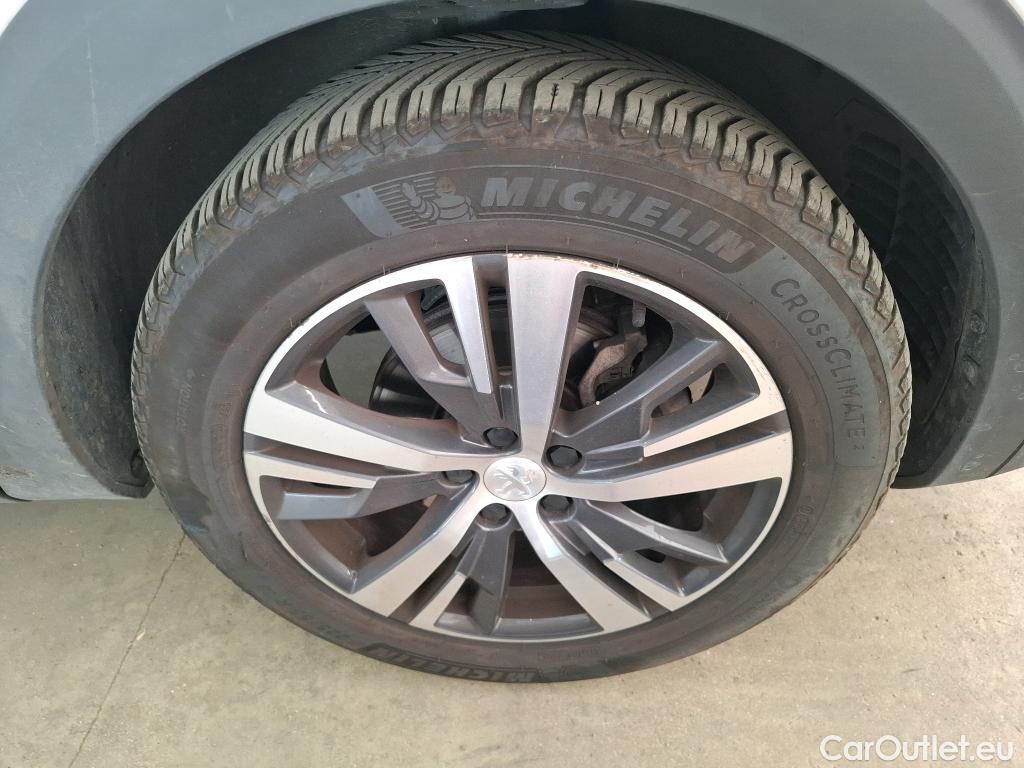  Peugeot  5008  Allure 1.2 PureTech 130CV BVA8 7 Sieges E6d #15