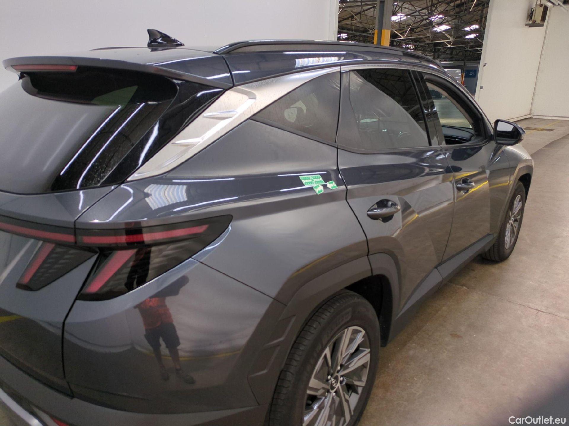  Hyundai  Tucson HYUNDAI  / 2020 / 5P / SUV 1.6 HYBRID 230 CREATIVE #9