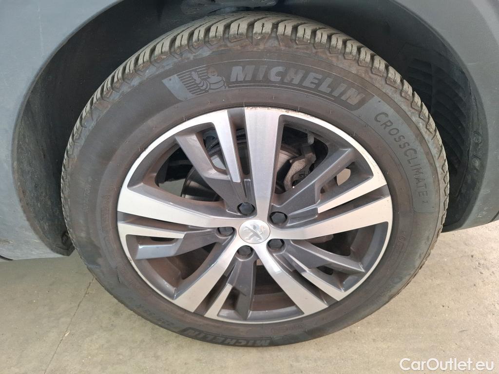  Peugeot  5008  Allure 1.2 PureTech 130CV BVA8 7 Sieges E6d #16