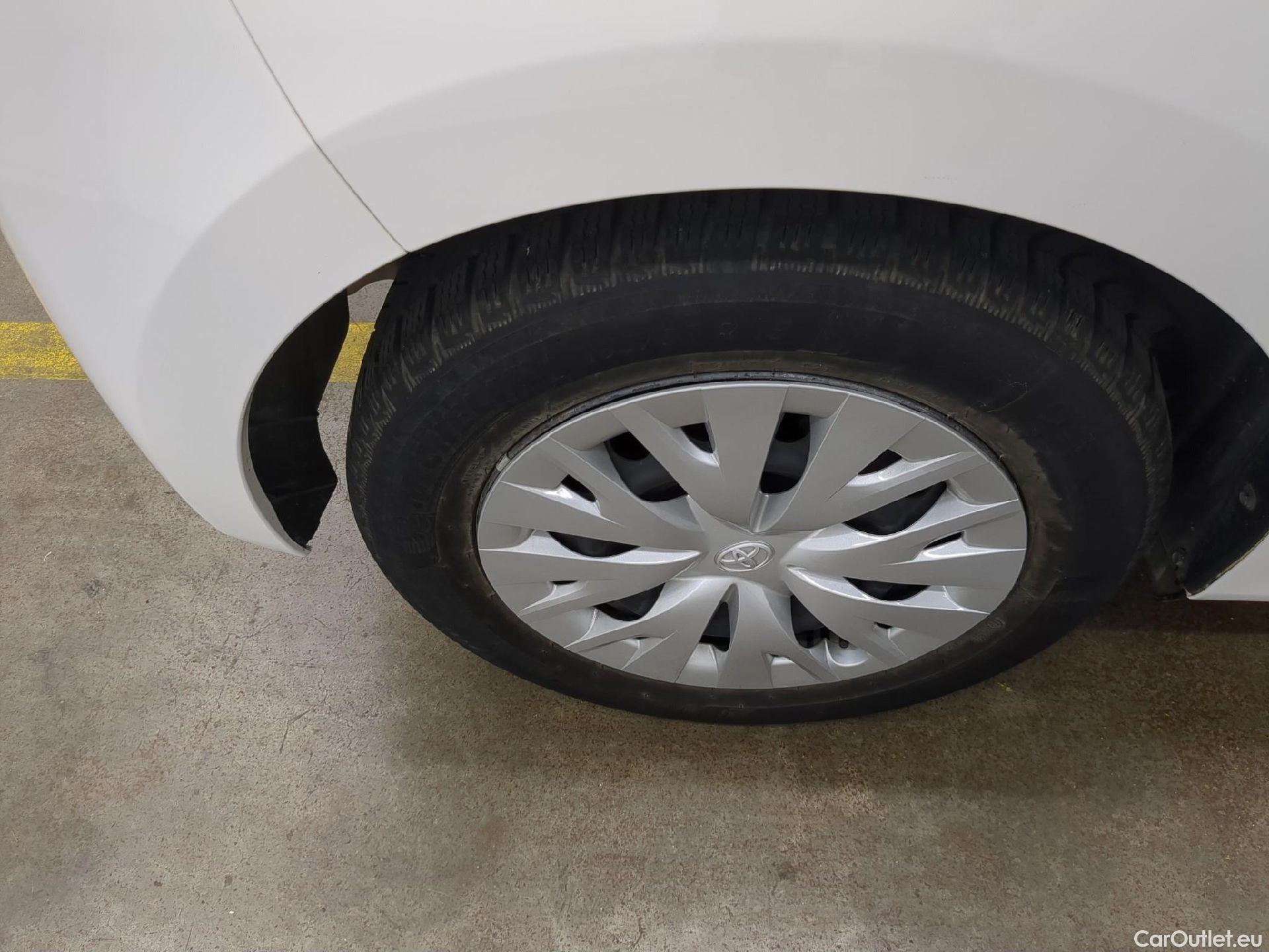  Toyota  Yaris TOYOTA  Hybride / 2019 / 5P / Berline Hybride 116h France #4