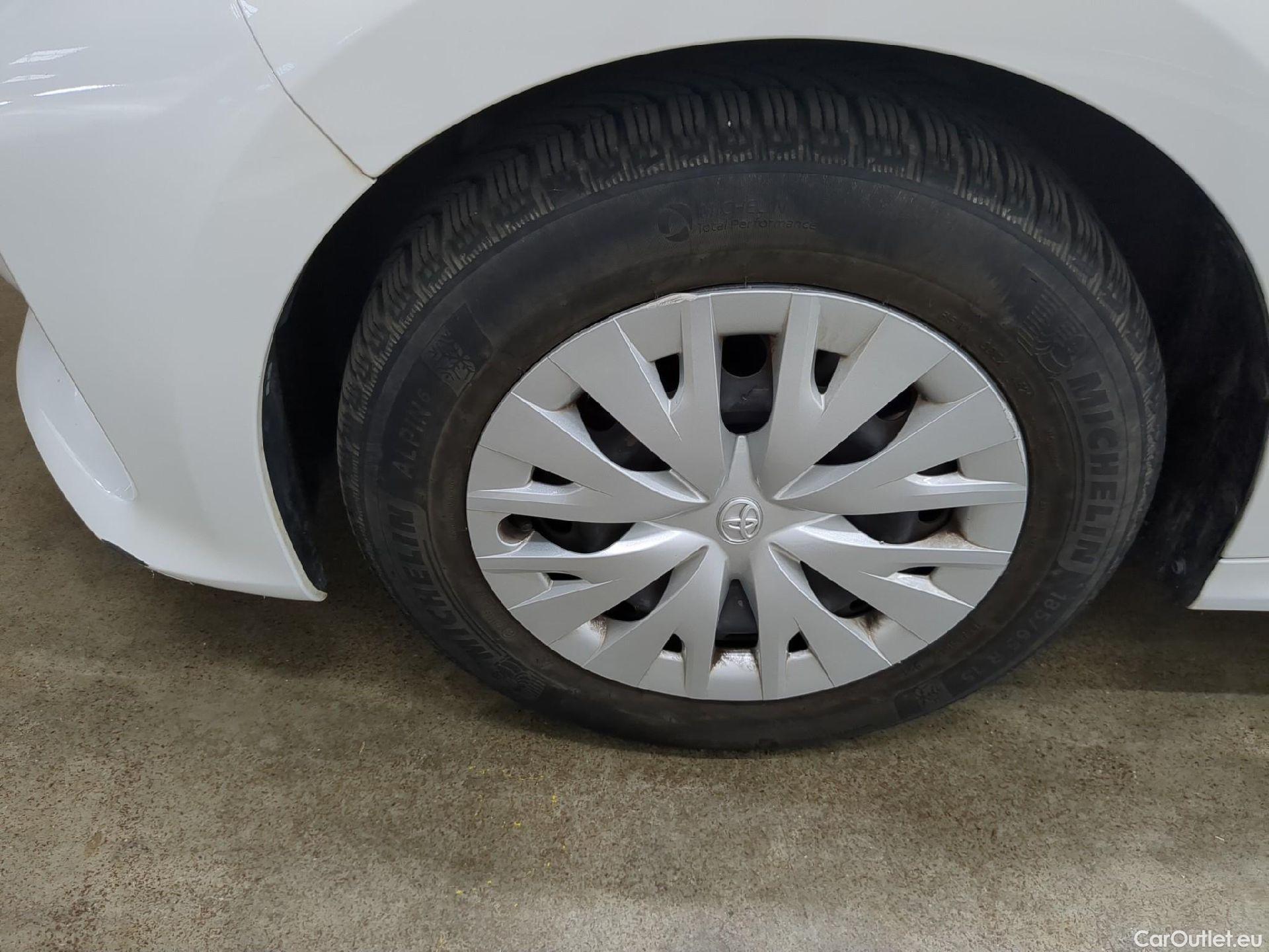  Toyota  Yaris TOYOTA  Hybride / 2019 / 5P / Berline Hybride 116h France #1