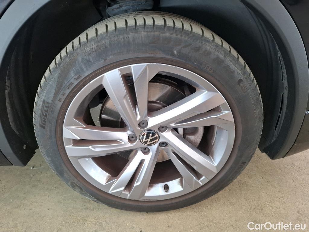  Volkswagen  Tiguan VOLKSWAGEN  / 2020 / 5P / SUV 1.4 eHybrid 245 DSG6 R-Line #8