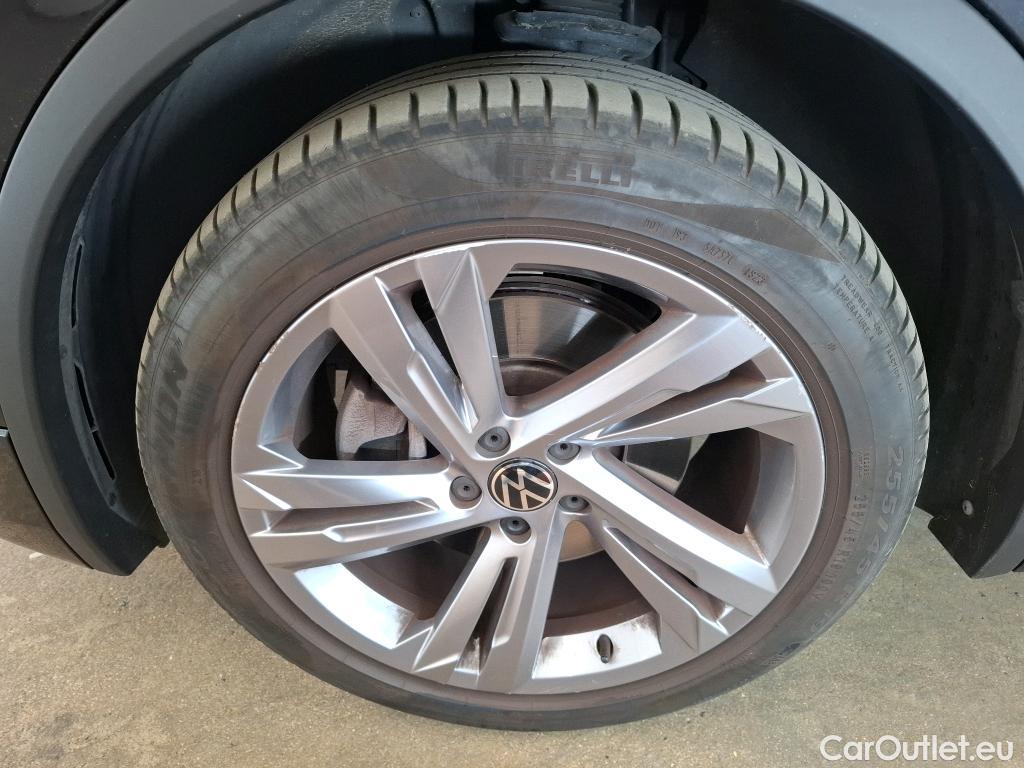  Volkswagen  Tiguan VOLKSWAGEN  / 2020 / 5P / SUV 1.4 eHybrid 245 DSG6 R-Line #4