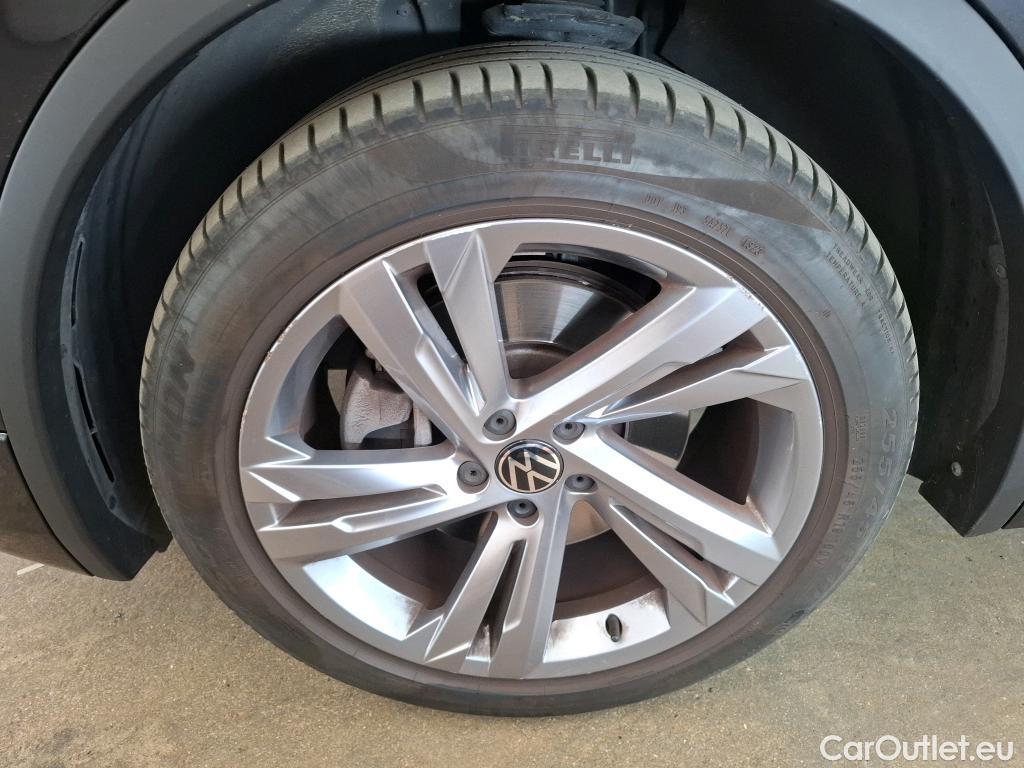  Volkswagen  Tiguan VOLKSWAGEN  / 2020 / 5P / SUV 1.4 eHybrid 245 DSG6 R-Line #35