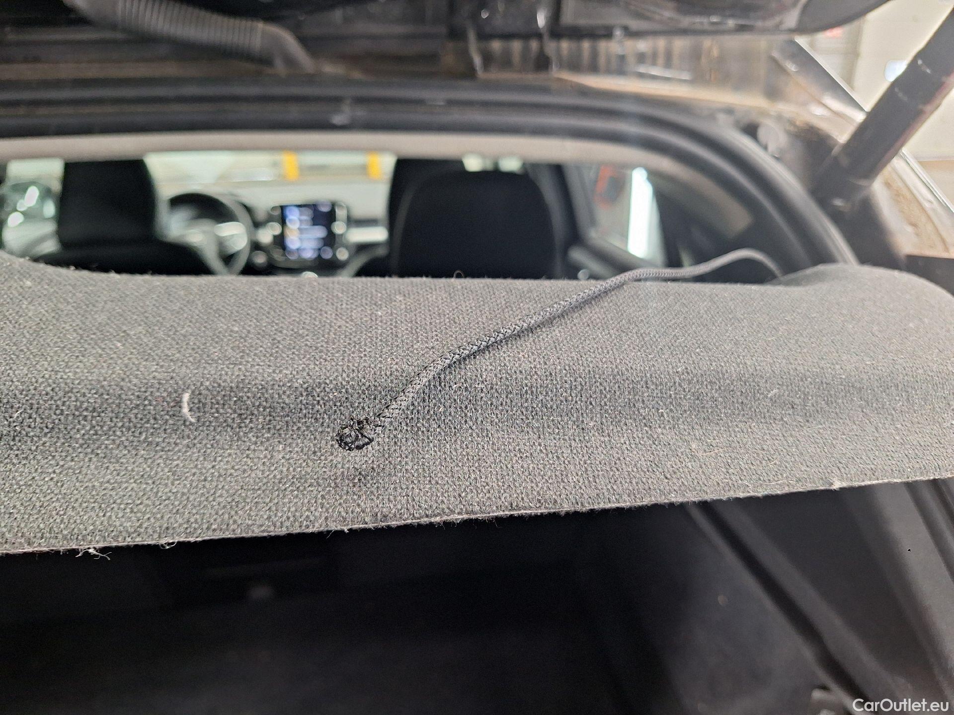  Volvo  XC 40 Volvo, XC40 '17, Volvo XC40 D3 Momentum Pro 5d #4