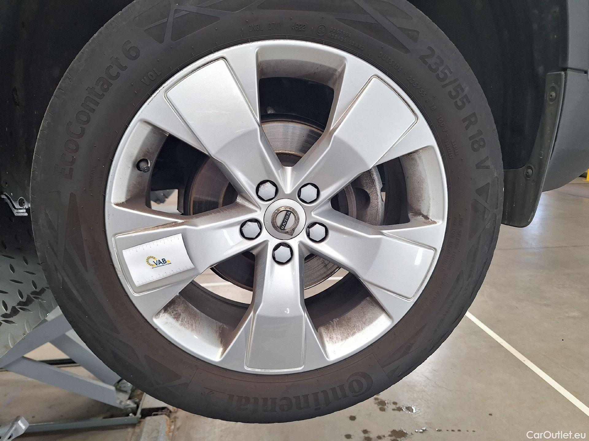  Volvo  XC 40 Volvo, XC40 '17, Volvo XC40 D3 Momentum Pro 5d #30