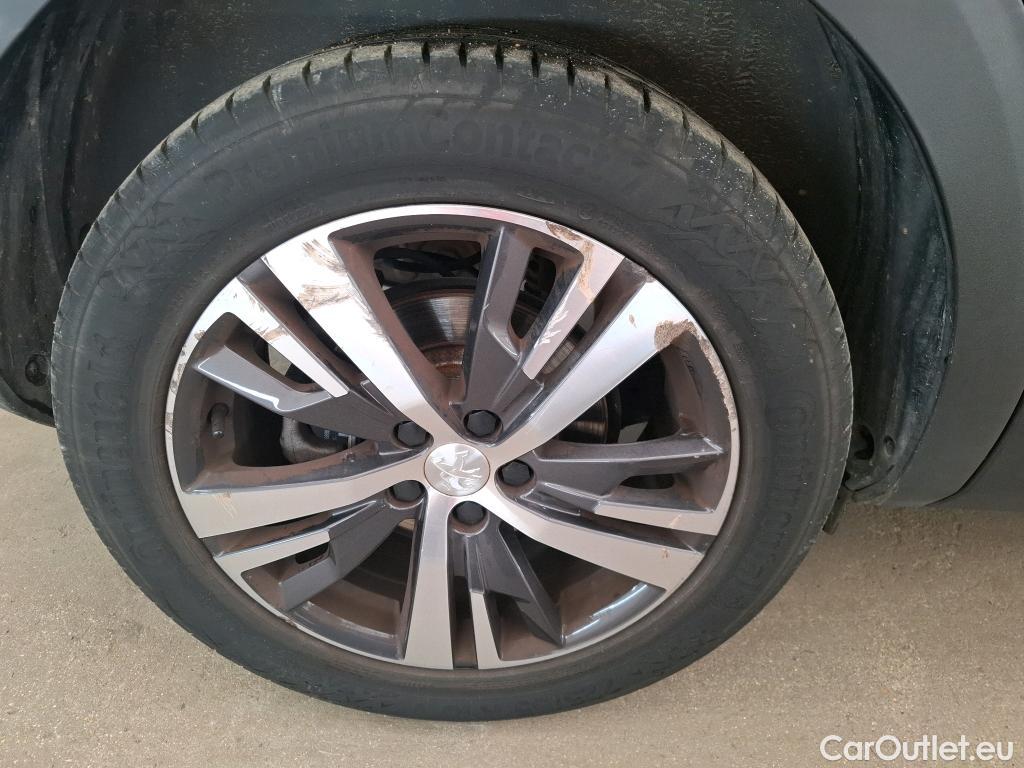  Peugeot  3008  Allure Pack 1.2 PureTech 130CV BVM6 E6d #17