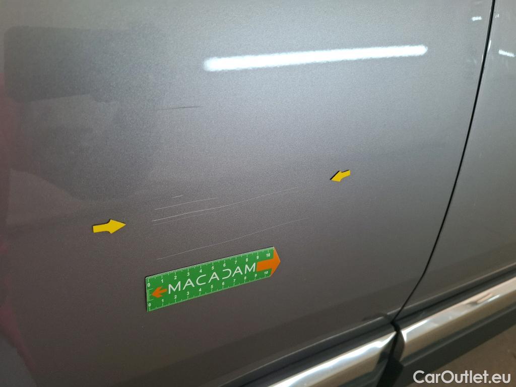  Peugeot  3008 PEUGEOT  / 2020 / 5P / SUV 1.6 HYBRID4 300 E-EAT8 GT #8