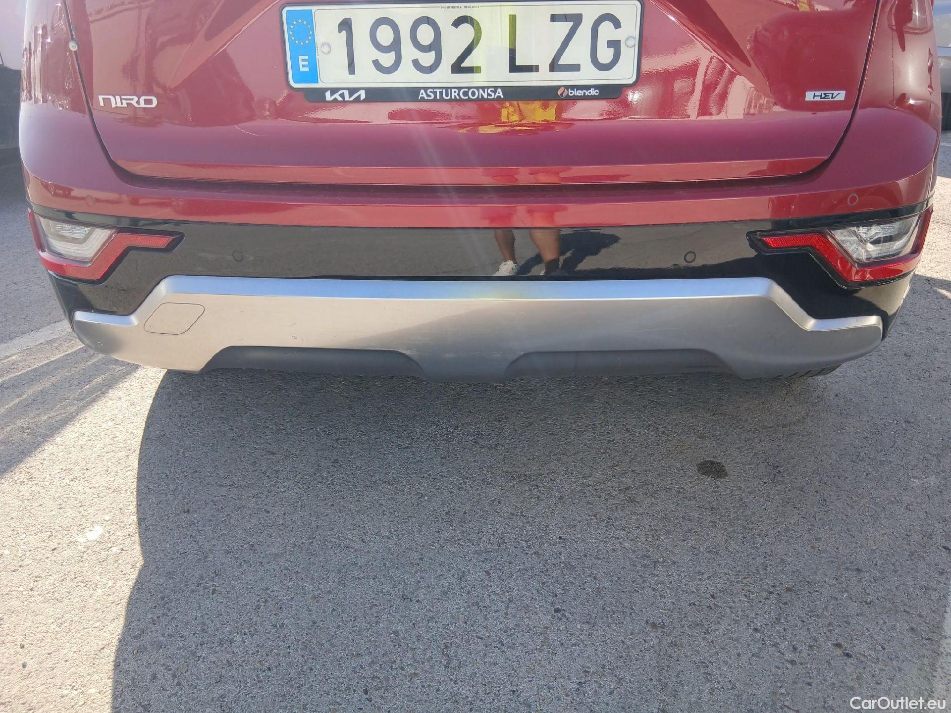  KIA  Niro KIA  / 2022 / 5P / crossover 1.6 GDi HEV 104kW (141CV) Drive #36