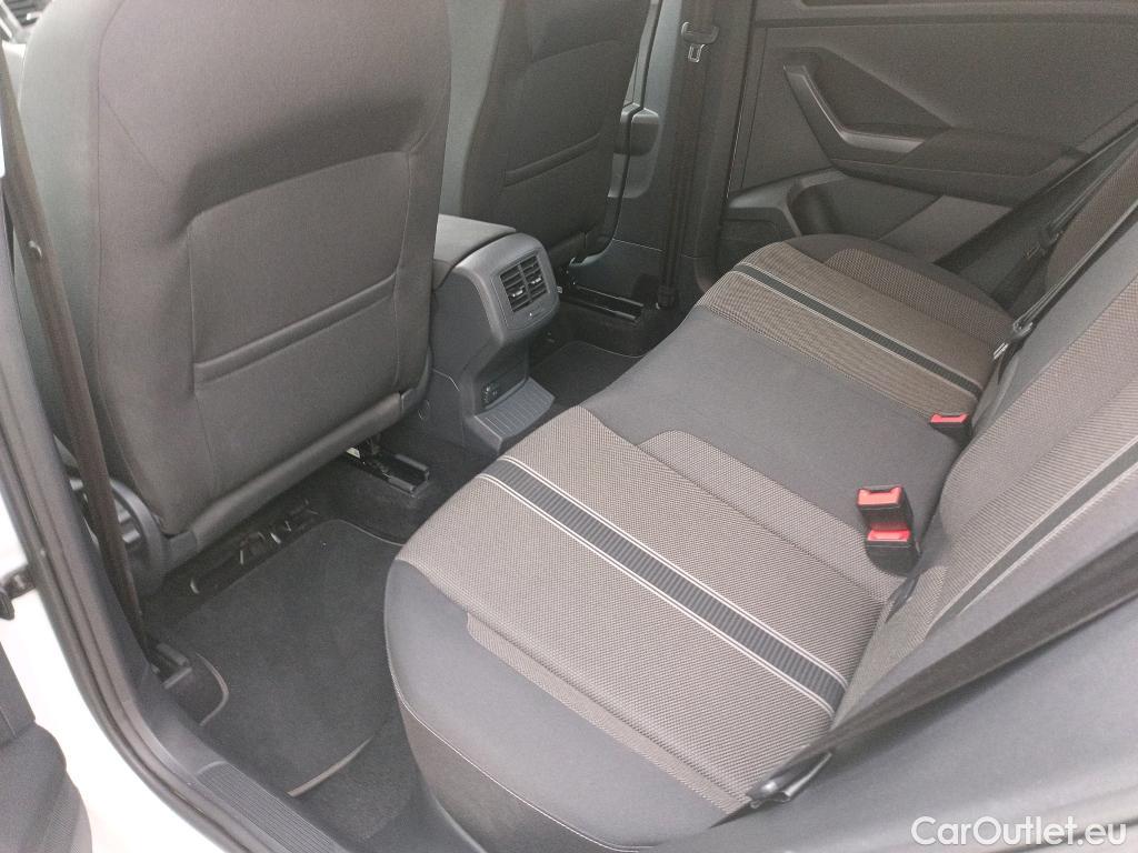 Volkswagen  T-ROC VOLKSWAGEN  / 2017 / 5P / todoterreno Advance 1.0 TSI 85kW (115CV) #14