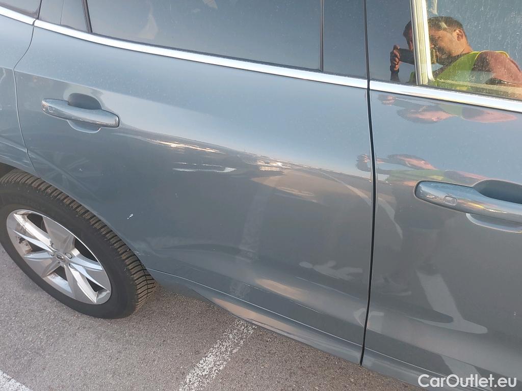  Volvo  XC60 VOLVO  / 2017 / 5P / todoterreno 2.0 B4 D AWD Momentum Pro Auto #7