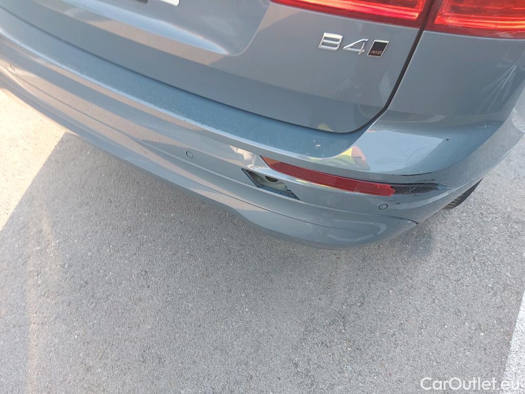  Volvo  XC60 VOLVO  / 2017 / 5P / todoterreno 2.0 B4 D AWD Momentum Pro Auto #19