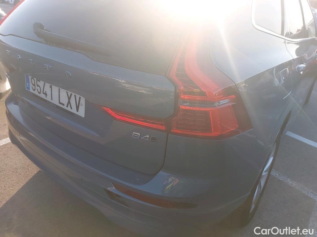  Volvo  XC60 VOLVO  / 2017 / 5P / todoterreno 2.0 B4 D AWD Momentum Pro Auto #28