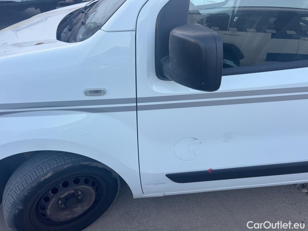  Fiat  Fiorino FIAT  / 2016 / 3P / furgón derivado de turismo Cargo Base 1.3 Mjet 59kW (80CV) E6 #32