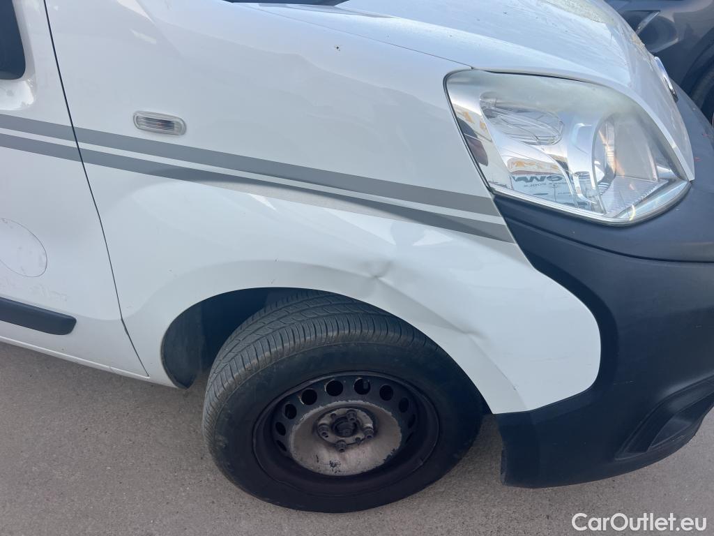  Fiat  Fiorino FIAT  / 2016 / 3P / furgón derivado de turismo Cargo Base 1.3 Mjet 59kW (80CV) E6 #18