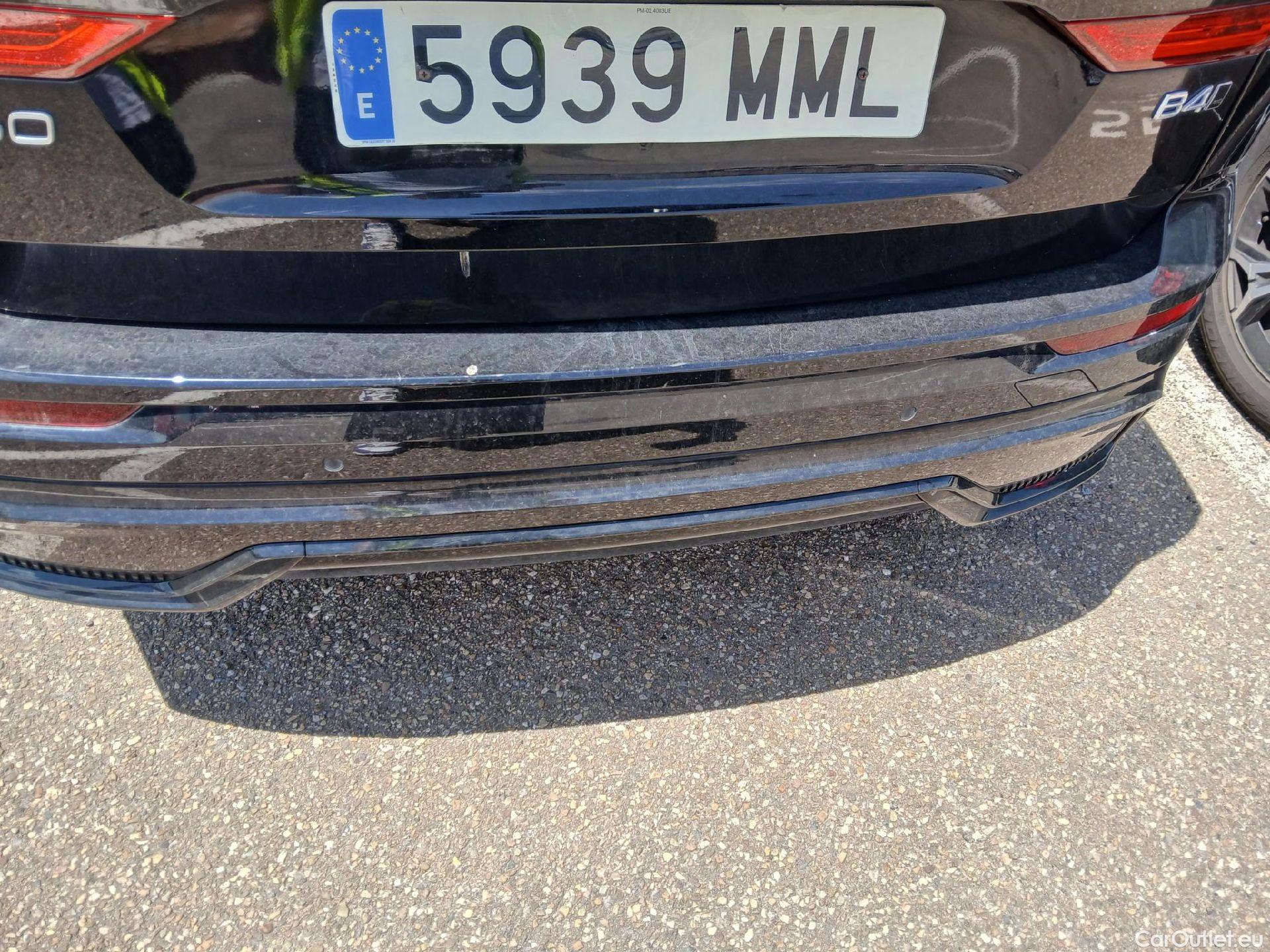  Volvo  XC60 VOLVO  / 2017 / 5P / todoterreno 2.0 B4 D AWD Plus Dark Auto #7