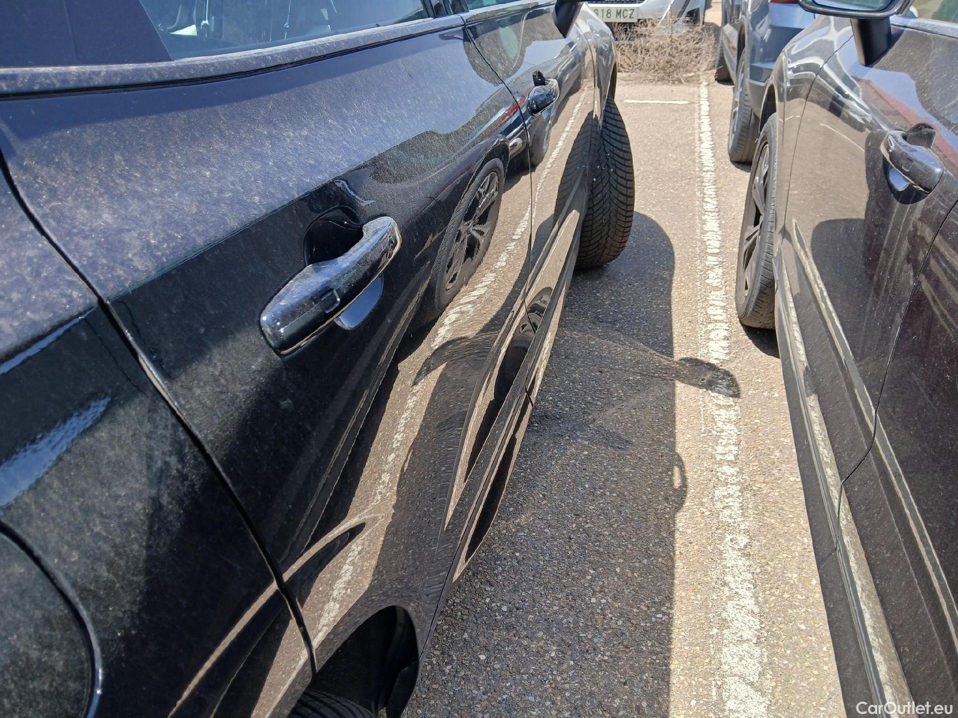  Volvo  XC60 VOLVO  / 2017 / 5P / todoterreno 2.0 B4 D AWD Plus Dark Auto #11