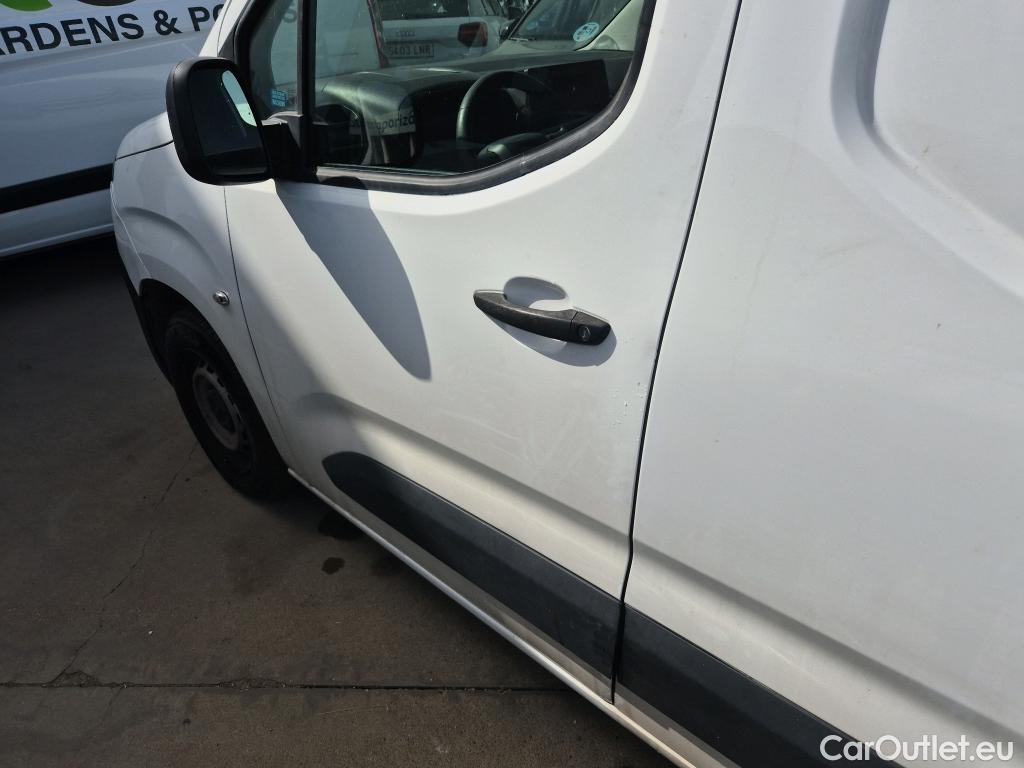  Citroen  Berlingo CITROEN  / 2018 / 3P / furgón derivado de turismo Talla M BlueHDi 100 CONTROL #23