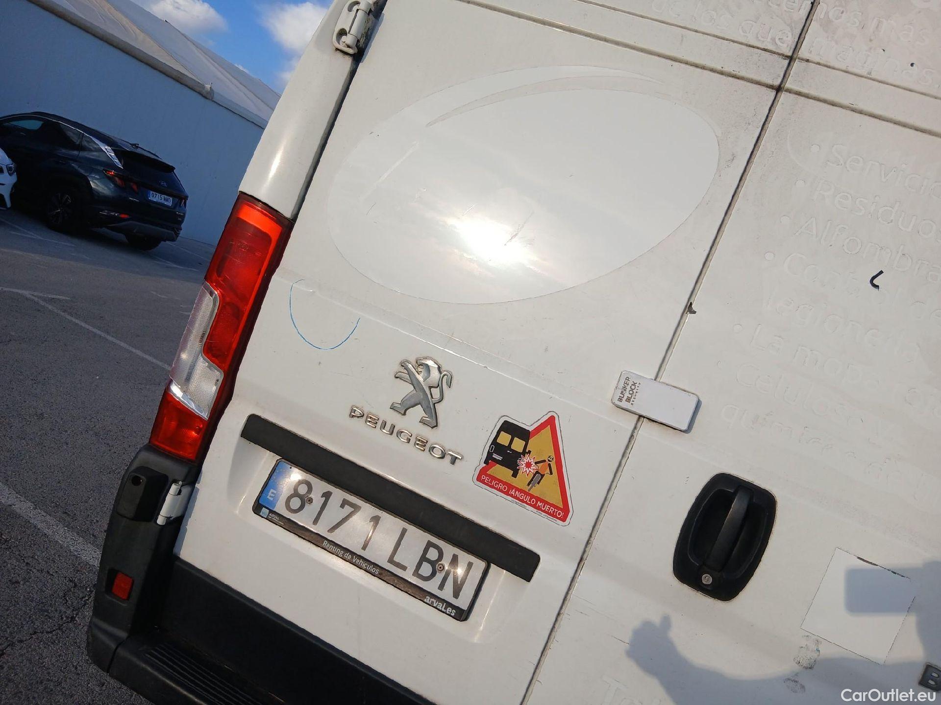  Peugeot  Boxer PEUGEOT  / 2014 / 4P / furgón Pack 335 L2H2 BlueHDi 96KW (130CV) #43