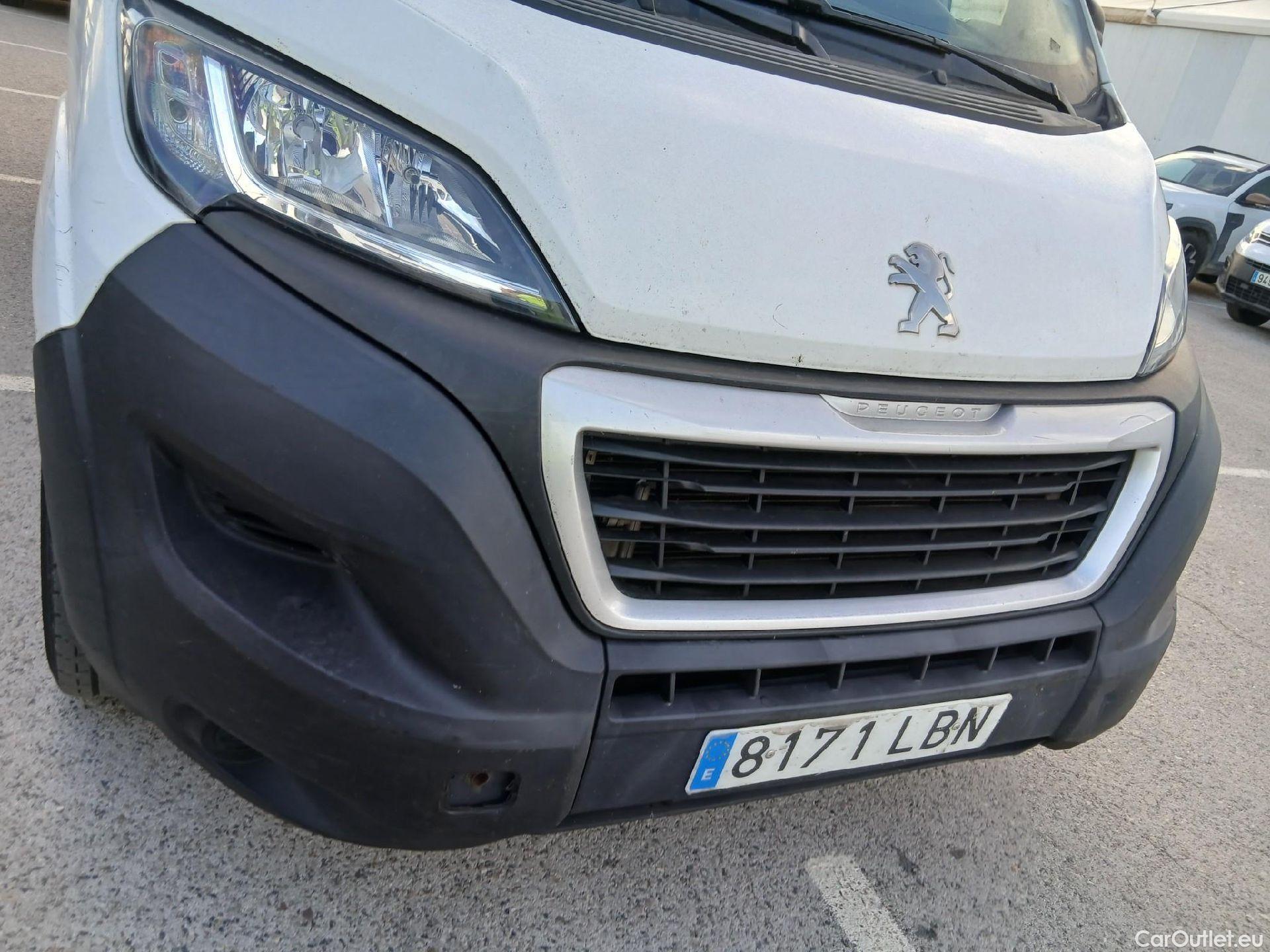  Peugeot  Boxer PEUGEOT  / 2014 / 4P / furgón Pack 335 L2H2 BlueHDi 96KW (130CV) #14
