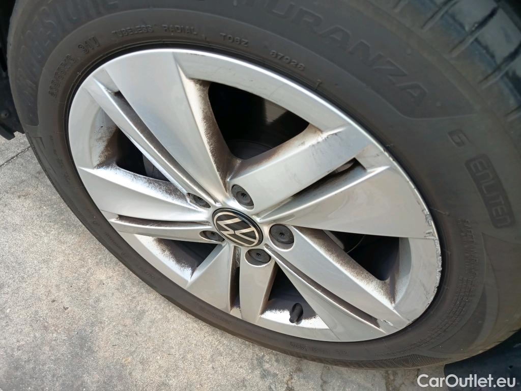  Volkswagen  Golf  VOLKSWAGEN / 2020 / 5P / berlina con portón Life 1.0 eTSI 81kW (110CV) DSG #17