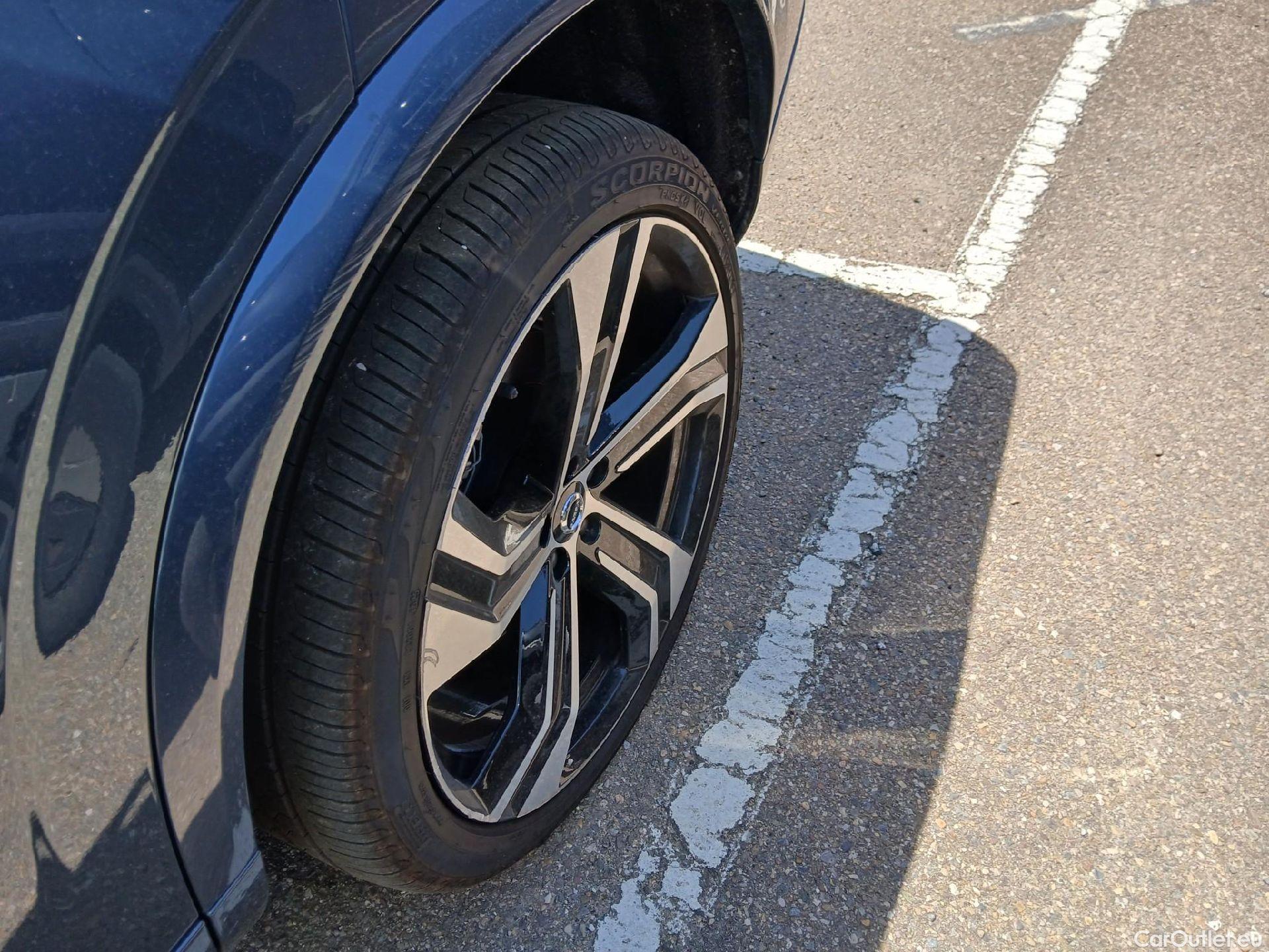  Volvo  XC90 VOLVO  / 2019 / 5P / todoterreno 2.0 T8 AWD Recharge R-Design Auto #14