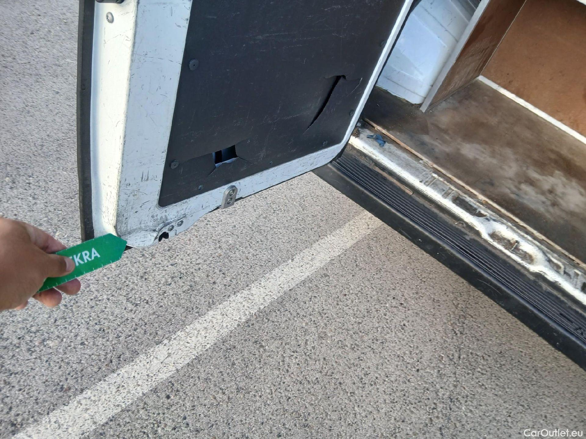  Peugeot  Boxer PEUGEOT  / 2014 / 4P / furgón Pack 335 L2H2 BlueHDi 96KW (130CV) #1