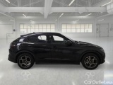  Alfa Romeo   STELVIO ALFA ROMEO / 2017 / 5P / SUV 2.2 TD 210 CV SPRINT AT8 Q4 #7