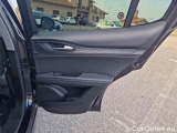  Alfa Romeo   STELVIO ALFA ROMEO / 2017 / 5P / SUV 2.2 TURBO DIESEL 190CV BUSINESS AT8 Q4 #139