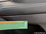  Peugeot  2008 PEUGEOT  / 2019 / 5P / CROSSOVER BLUEHDI 130 EAT8 ALLURE S/S AUT. #122