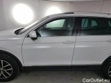  Volkswagen  Tiguan VOLKSWAGEN  / 2016 / 5P / SUV 2.0 TDI SCR 110KW BUSINESS BMT 4MOT DSG #51