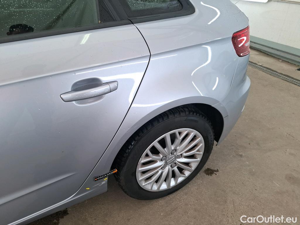  Audi  A3  Sportback Business line 1.6 TDI 115CV BVA7 E6 #38
