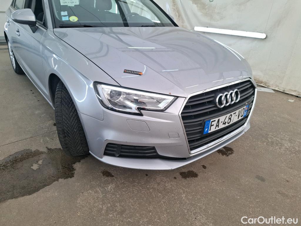  Audi  A3  Sportback Business line 1.6 TDI 115CV BVA7 E6 #1