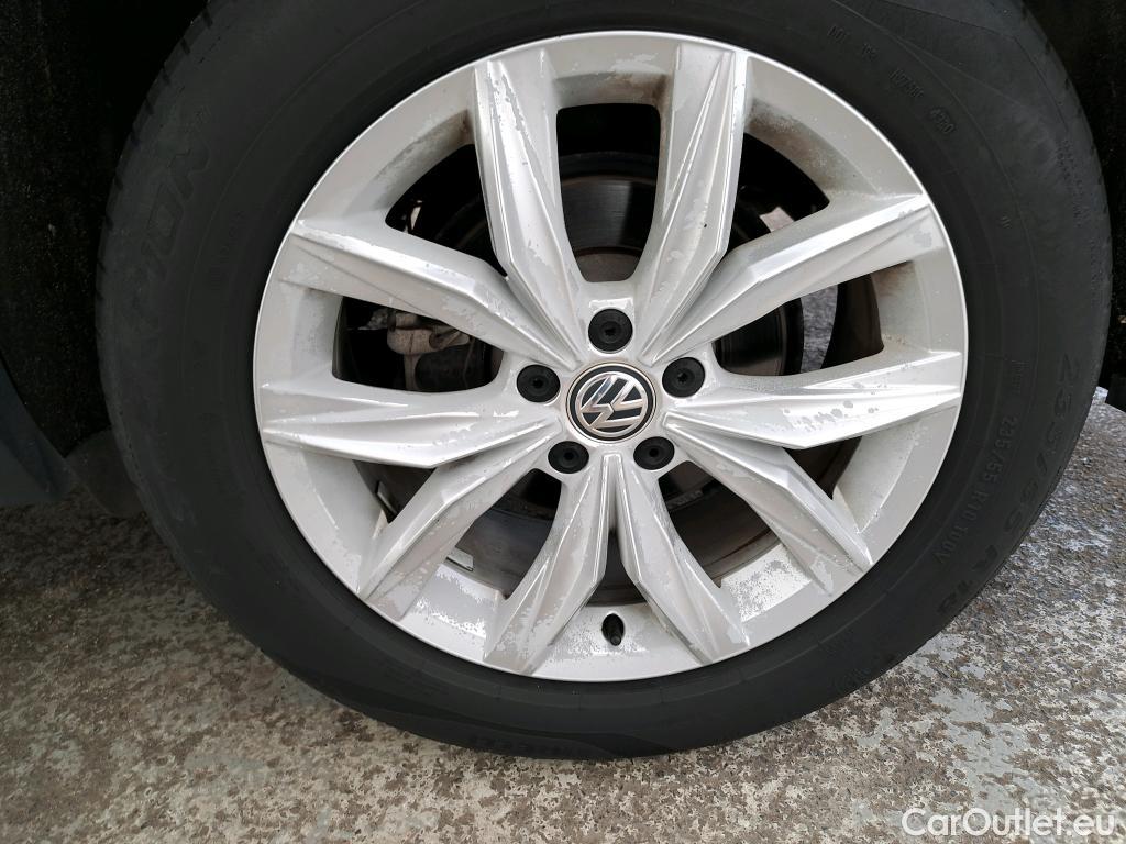  Volkswagen  Tiguan VOLKSWAGEN  Allspace / 2017 / 5P / SUV 2.0 TDI 150 DSG7 Carat #2