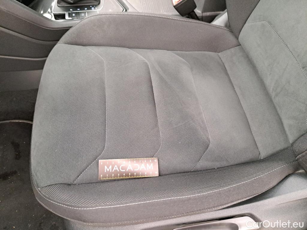  Volkswagen  Tiguan VOLKSWAGEN  Allspace / 2017 / 5P / SUV 2.0 TDI 150 DSG7 Carat #15