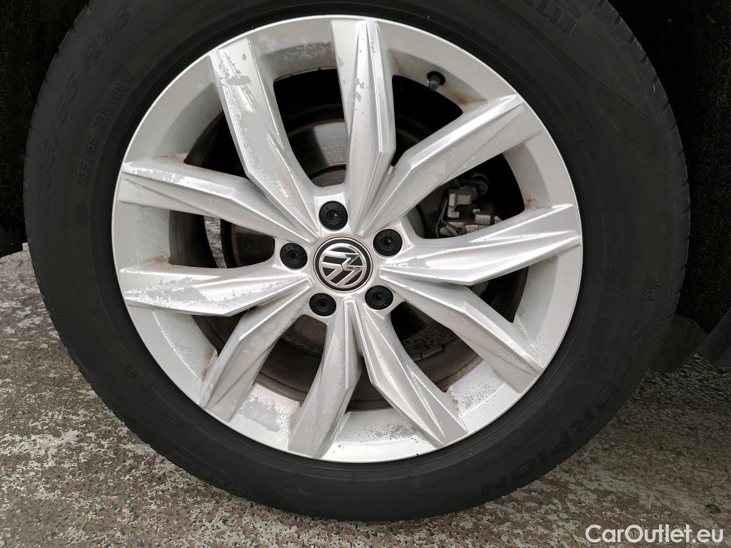  Volkswagen  Tiguan VOLKSWAGEN  Allspace / 2017 / 5P / SUV 2.0 TDI 150 DSG7 Carat #7