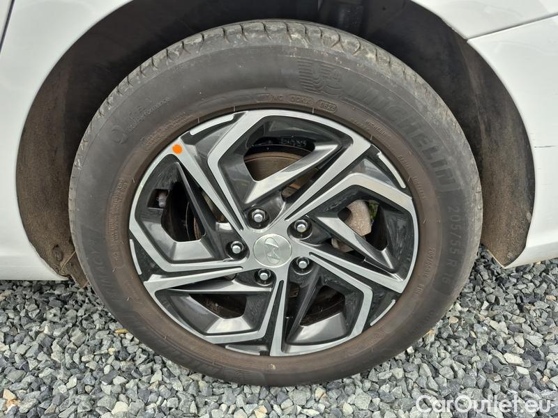  Hyundai  i30  (PD)(01.2017  ->)  kom.1.0TGDI 120 Smart #9