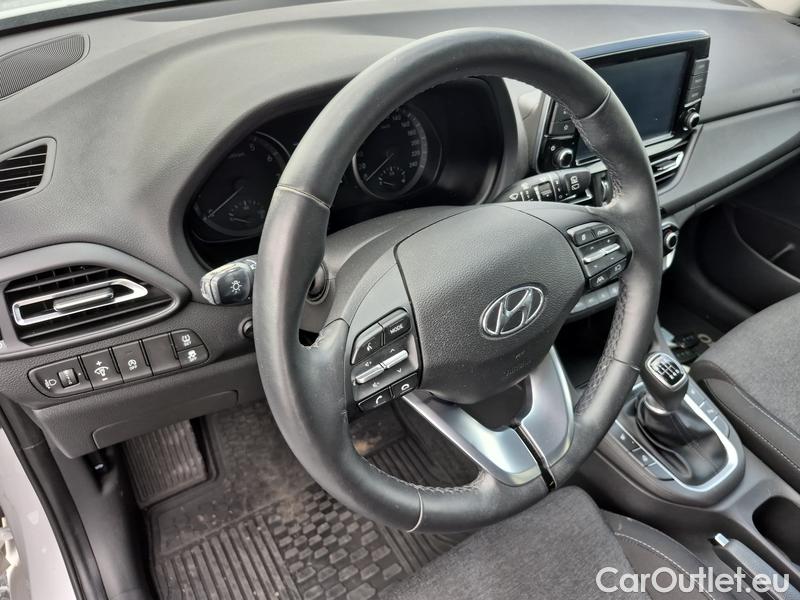  Hyundai  i30  (PD)(01.2017  ->)  kom.1.0TGDI 120 Smart #10