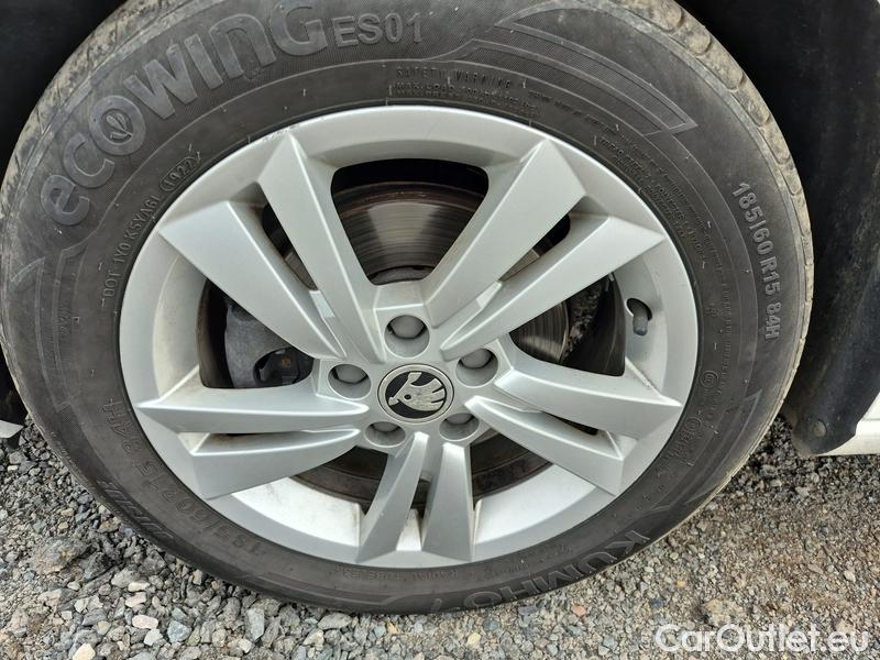  Skoda  Fabia  (PJ3) (2021) Com.1.0TSI 70 Ambition 5d #2
