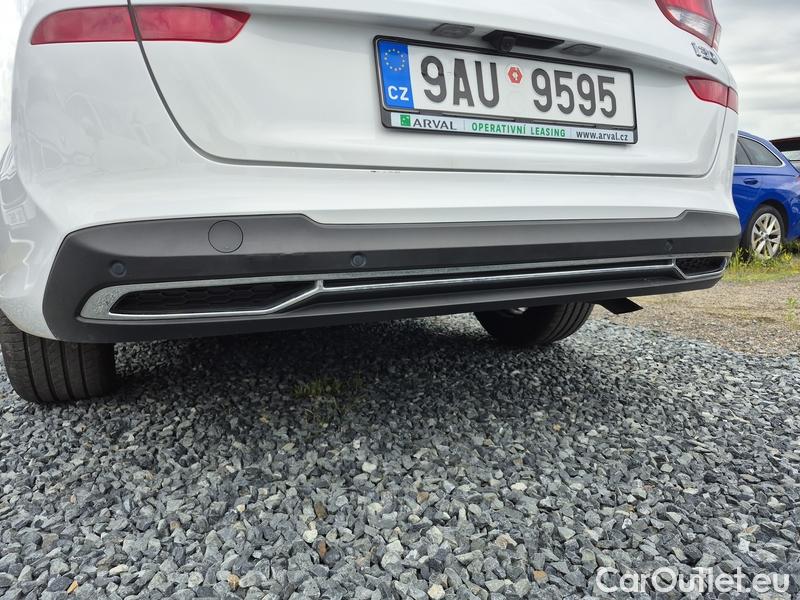  Hyundai  i30  (PD)(01.2017  ->)  kom.1.0TGDI 120 Smart #19