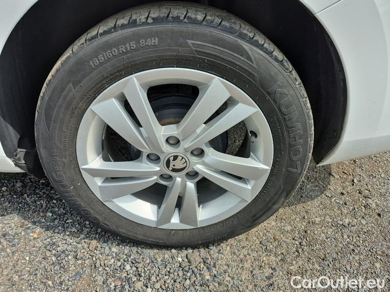  Skoda  Fabia  (PJ3) (2021) Com.1.0TSI 70 Ambition 5d #3