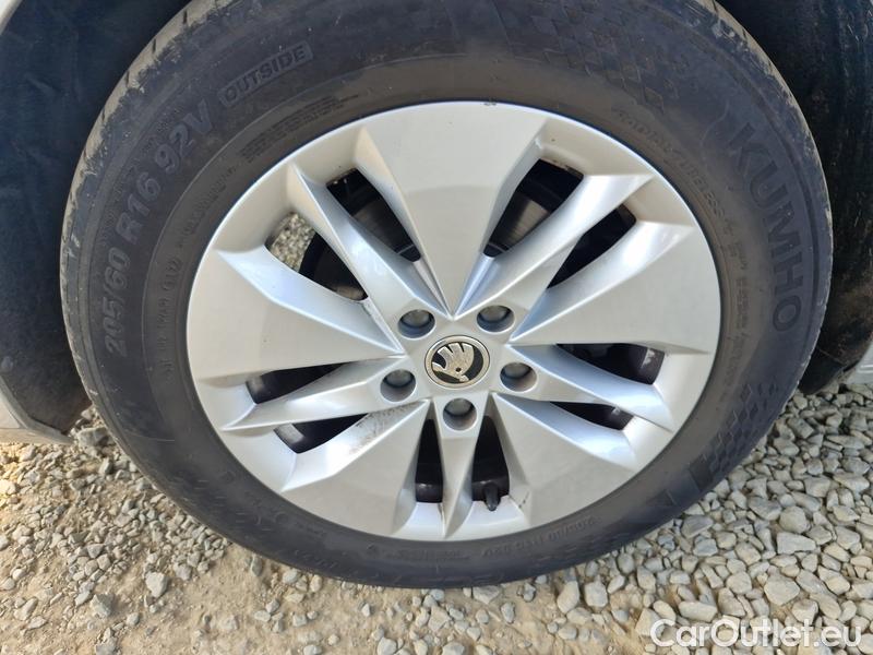  Skoda  Octavia  Combi (NX3)(2020) Oct.C.2.0TDI 110 4x4 Ambit AT #16