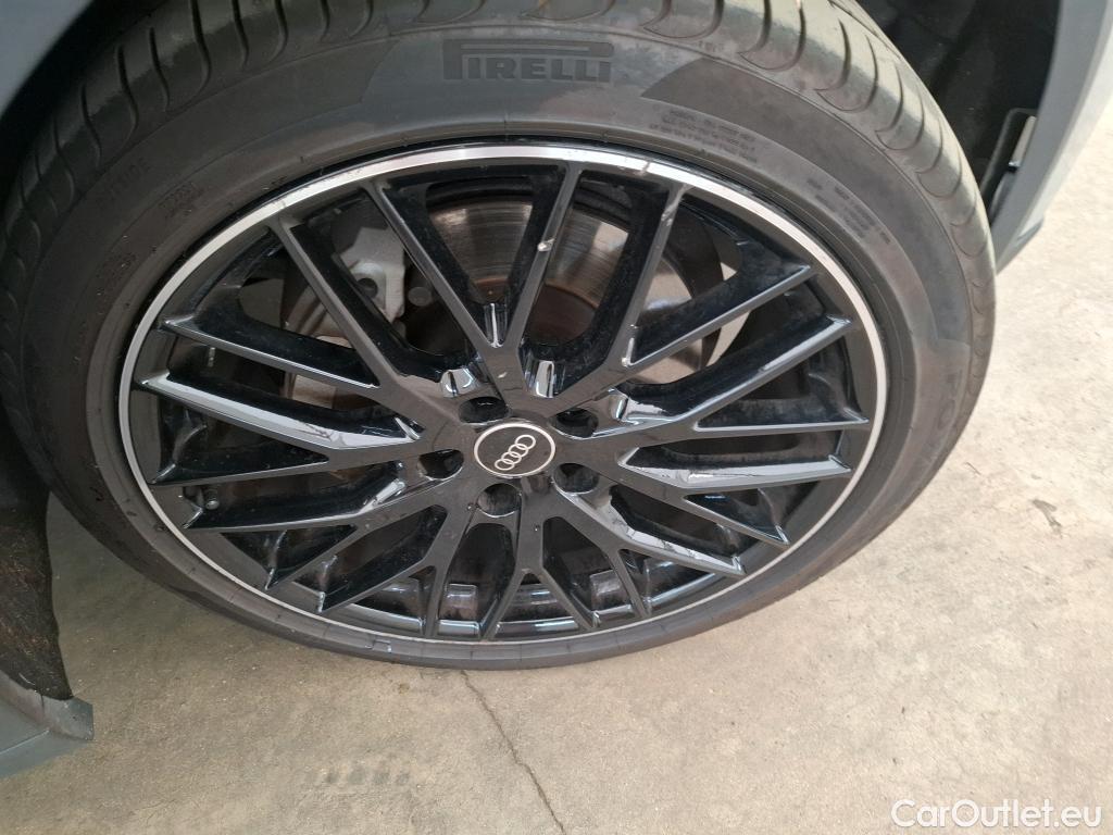  Audi  A4 Allroad AUDI  quattro / 2019 / 5P / Break 40 TDI 204 Quattro S Tronic Avus #5